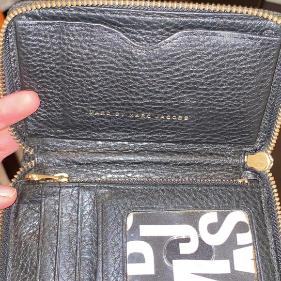 Marc Jacobs Wallet - Picture 3 of 3